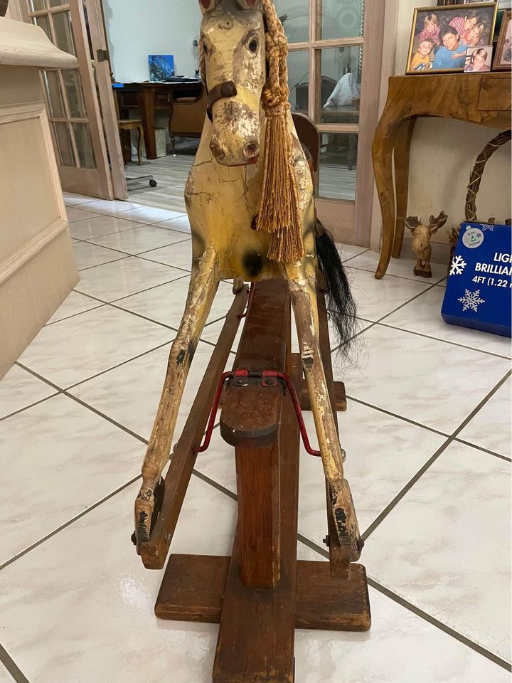 Antique Rocking Horse Original Paint, Unrestored > Rocking Horses > Carousel